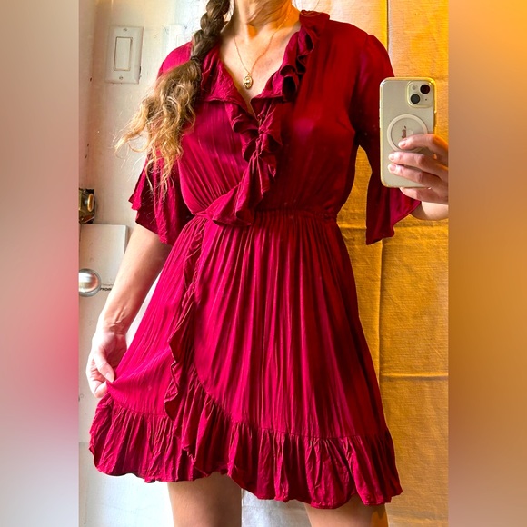 Red wrap dress with ruffles - Picture 1 of 7